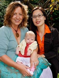 Delighted mum Anita Hunter with baby and Dr. Daian Zou